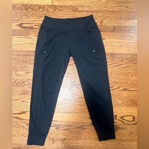 Marmot women’s hiking leggings in black, size L.